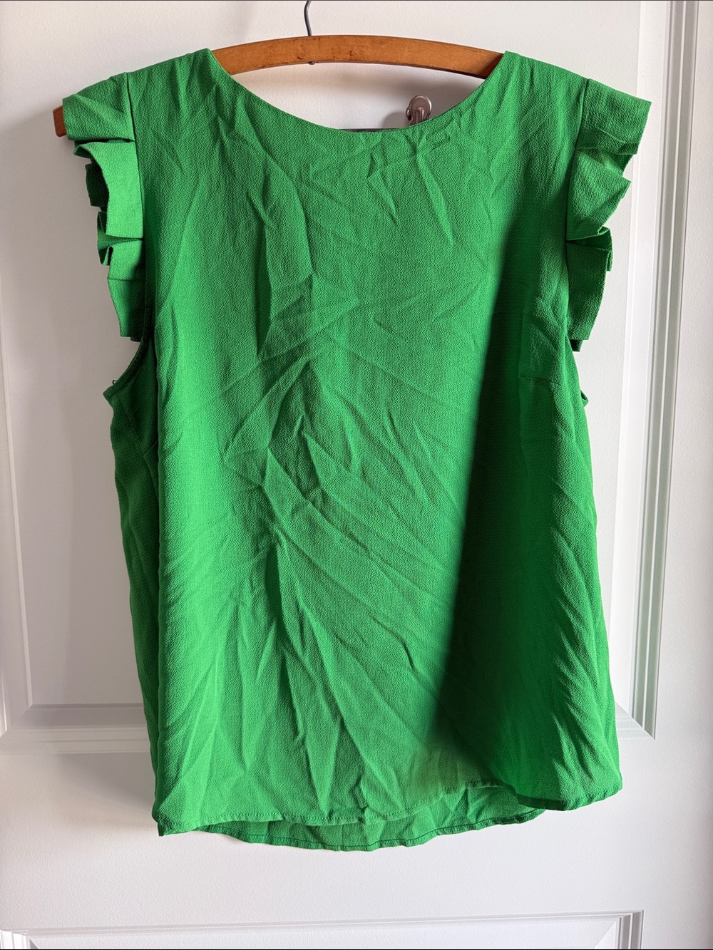 Monteau Kelly Green Ruffle Sleeve Women's Top - L